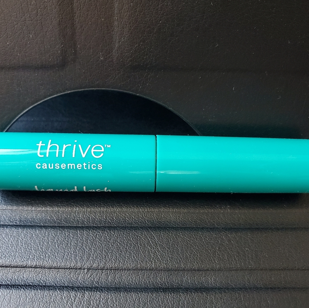 Thrive mascara